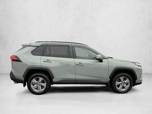 Used 2022 Toyota RAV4 XLE image 4