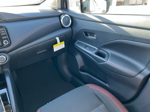 New 2025 Nissan Versa SR w/ Trunk Package image 10