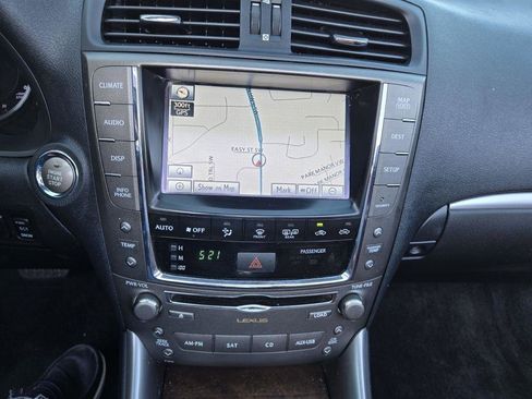 Used 2011 Lexus IS 250C w/ Luxury Pkg RWD image 29