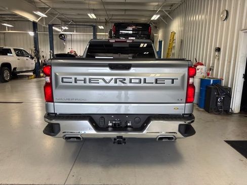 Used 2025 Chevrolet Silverado 1500 LT AWD/4WD image 4