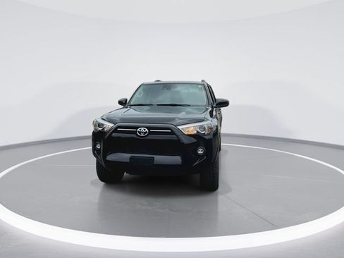 Used 2022 Toyota 4Runner SR5 AWD/4WD image 4