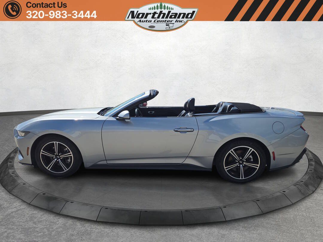 Used 2025 Ford Mustang Premium RWD image 8
