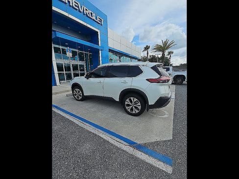 Used 2021 Nissan Rogue SV w/ Premium Package FWD image 42