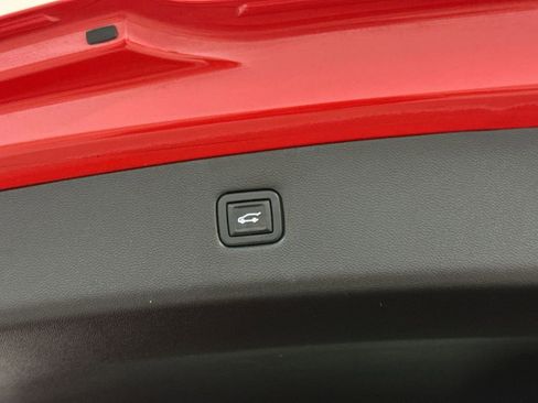 Used 2020 Chevrolet Blazer LT FWD image 28