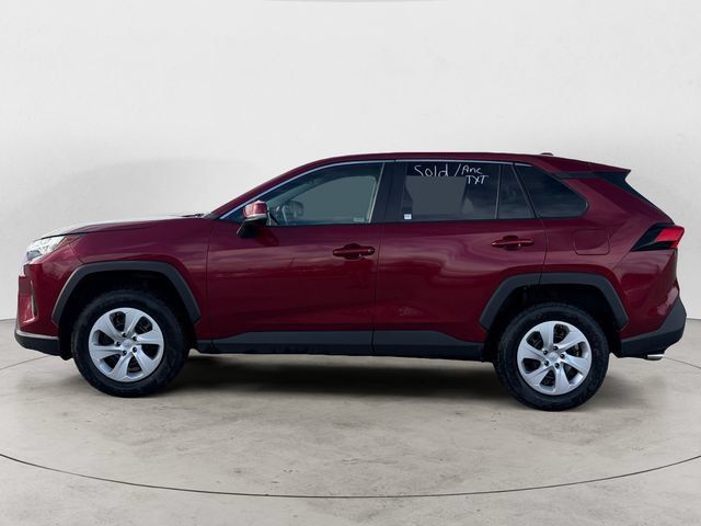 Used 2024 Toyota RAV4 LE AWD/4WD image 8