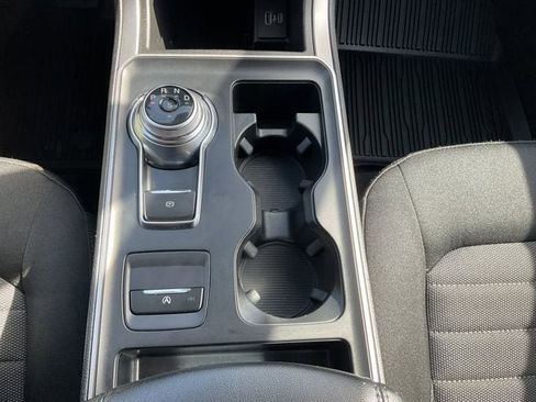 Used 2022 Ford Edge SE w/ Black Appearance Package image 17