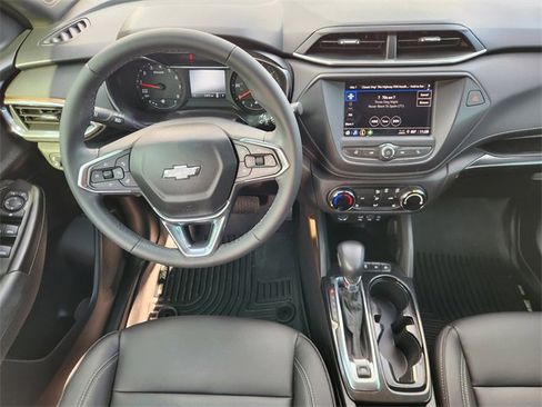 Used 2023 Chevrolet TrailBlazer ACTIV image 27