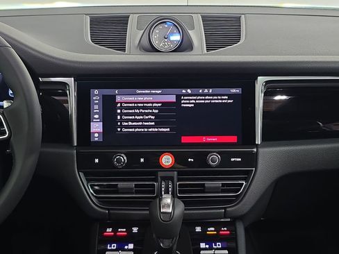 New 2026 Porsche Macan image 16