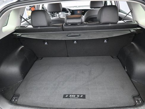 Used 2020 Kia Niro EX image 30