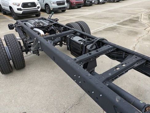 Certified 2024 Ford F550 4x4 Regular Cab Super Duty image 13