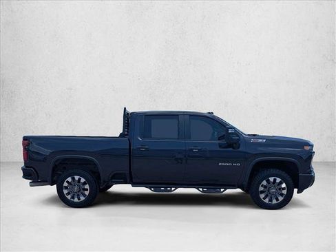 Used 2024 Chevrolet Silverado 2500 Custom w/ Custom Value Package AWD/4WD image 4