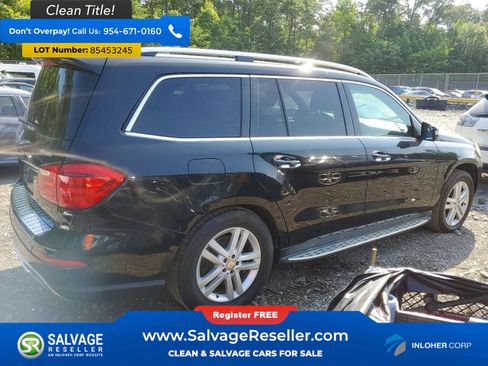 Used 2014 Mercedes-Benz GL 450 4MATIC w/ Lane Tracking Package image 4