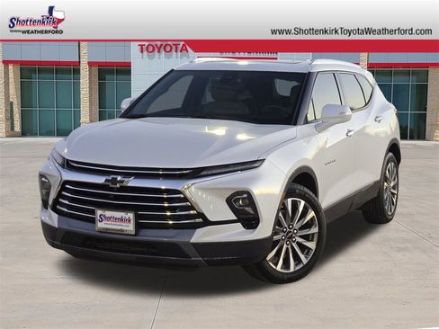Used 2024 Chevrolet Blazer Premier w/ Driver Confidence II Package image 1