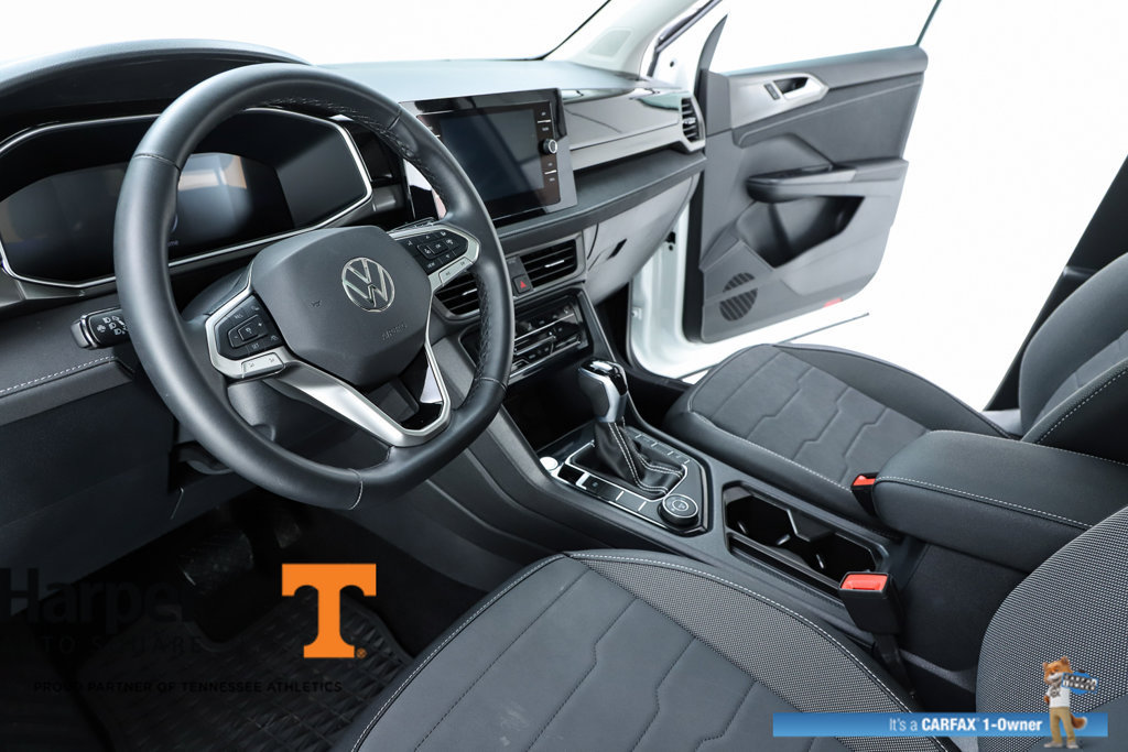 Used 2025 Volkswagen Taos SE AWD/4WD image 19