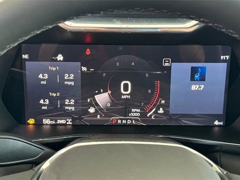 New 2025 GMC Canyon Elevation w/ Convenience Package image 24