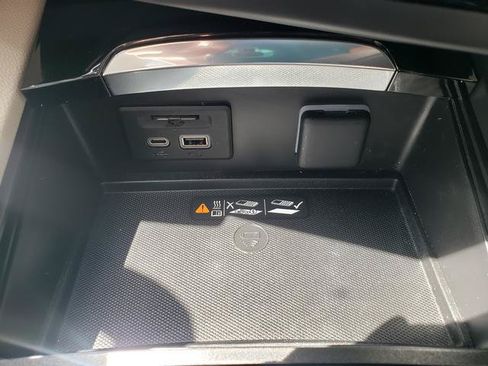 Used 2022 Buick Envision Avenir w/ Technology Package II AWD/4WD image 22