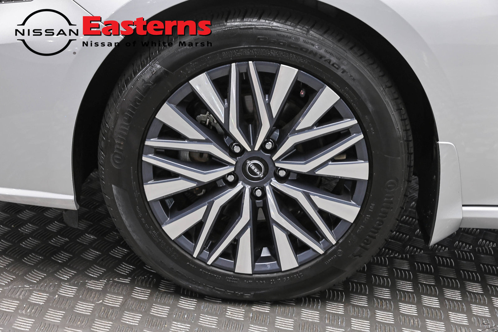 Used 2024 Nissan Altima 2.5 SV w/ SV Premium Package FWD image 32