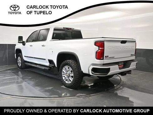 Used 2025 Chevrolet Silverado 2500 High Country w/ High Country Premium Package AWD/4WD image 10