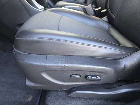 Certified 2022 Chevrolet Trax LT w/ LT Convenience Package image 23