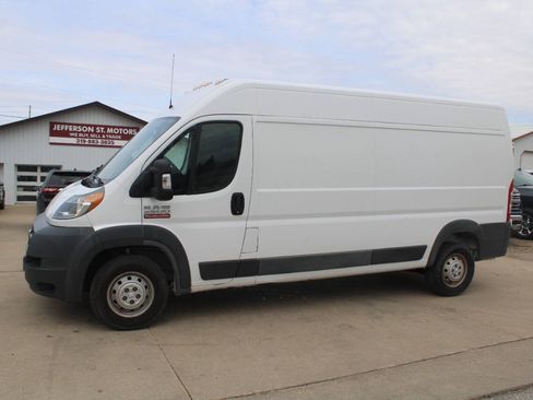 Used 2018 RAM ProMaster 2500 FWD image 1