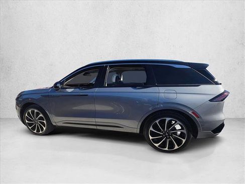 Used 2025 Lincoln Nautilus Black Label image 8