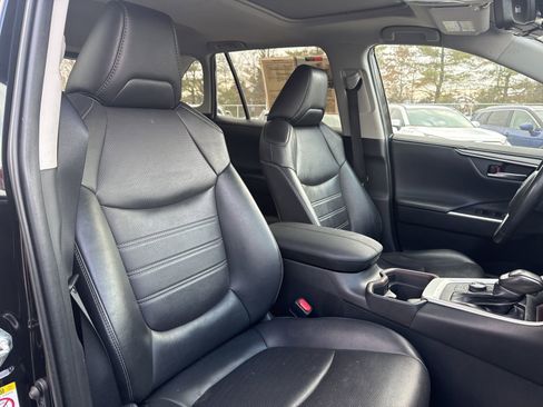 Used 2019 Toyota RAV4 Limited w/ Advanced Technology Package image 14