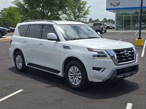 Used 2023 Nissan Armada SV w/ Cargo Package RWD image 6