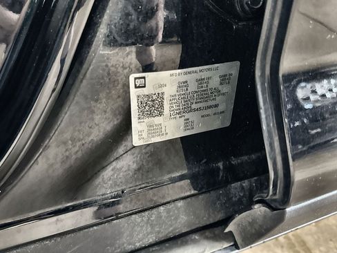 Used 2025 Chevrolet Traverse LT FWD image 34