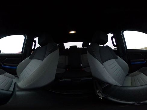 Used 2025 Toyota Tacoma TRD Off-Road image 40