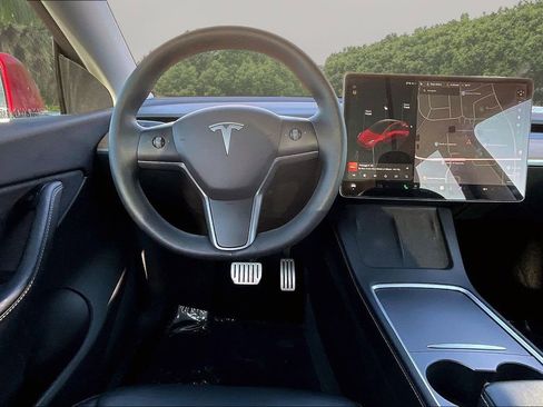 Used 2021 Tesla Model Y Performance image 8