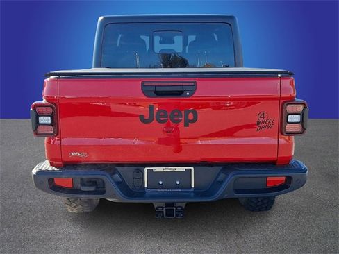 Used 2024 Jeep Gladiator Sport image 5
