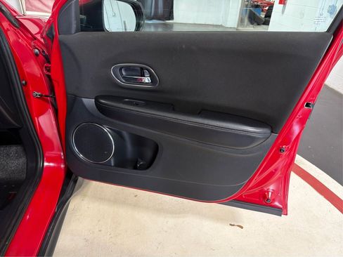 Used 2016 Honda HR-V EX image 25