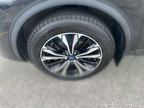 Used 2021 Ford Escape SEL w/ Equipment Group 302A image 17