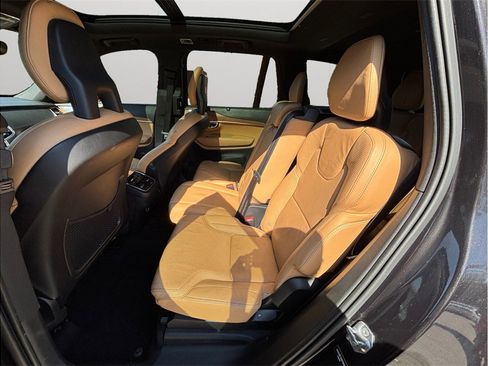 Used 2016 Volvo XC90 T6 Inscription w/ Vision Package image 40