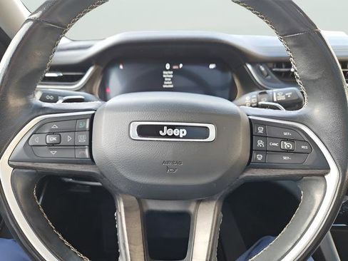 Used 2021 Jeep Grand Cherokee L Limited w/ Luxury Tech Group II image 15