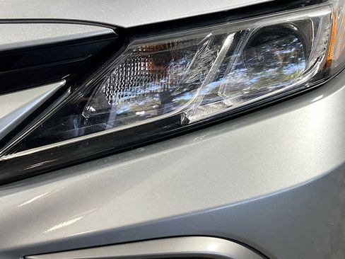 Used 2024 Toyota Camry LE image 12