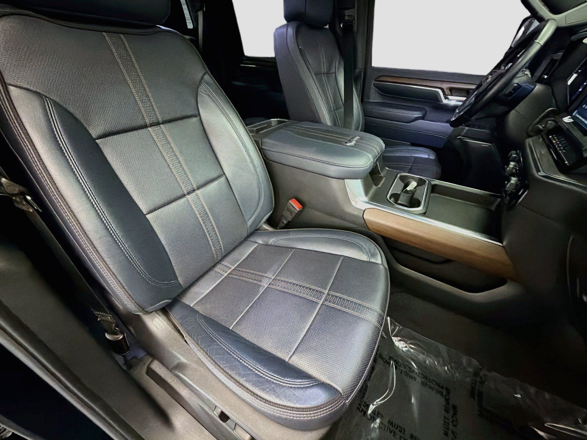 Used 2024 Chevrolet Silverado 3500 High Country w/ High Country Premium Package AWD/4WD image 14