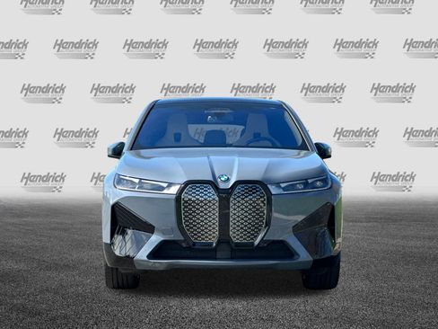 Used 2025 BMW iX xDrive50 image 10