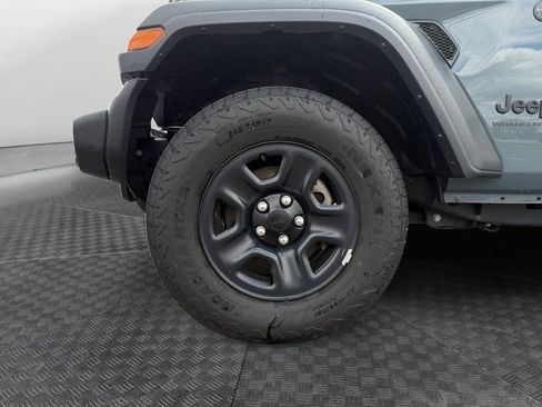 Used 2024 Jeep Wrangler Sport AWD/4WD image 14