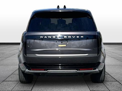 Used 2024 Land Rover Range Rover Long Wheelbase SE image 8