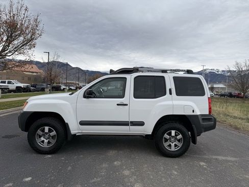 Used 2012 Nissan Xterra PRO-4X image 1