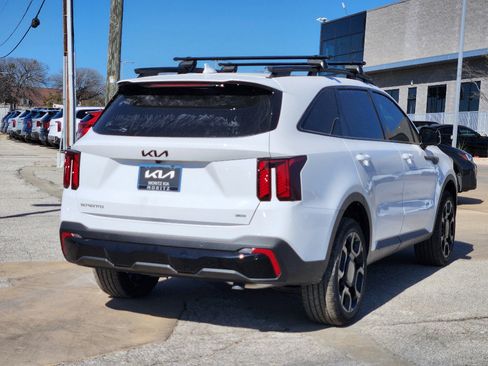 New 2026 Kia Sorento SX image 4