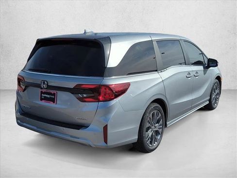 New 2026 Honda Odyssey Touring image 5