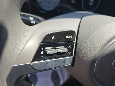 Used 2024 Hyundai Elantra SEL FWD image 20