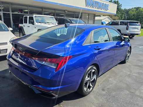 Used 2023 Hyundai Elantra Limited w/ Cargo Package FWD image 3