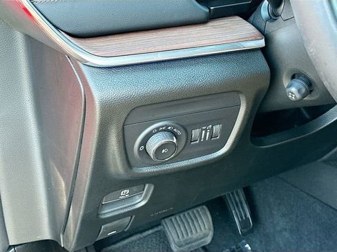 Used 2025 Jeep Grand Cherokee Summit image 10