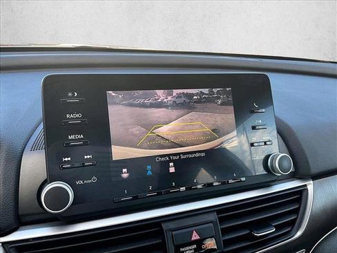 Used 2019 Honda Accord LX image 21