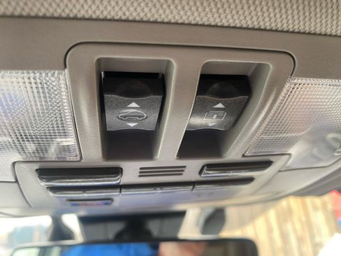 Used 2019 Toyota Highlander Limited Platinum image 23