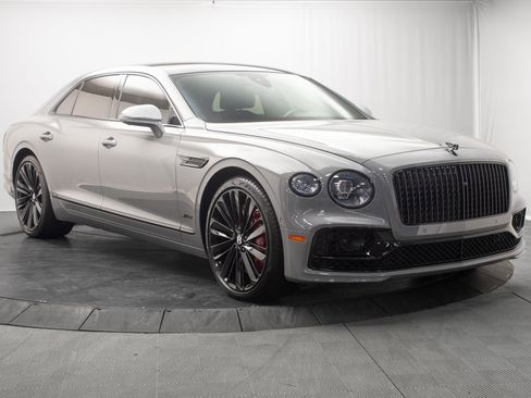 Used 2023 Bentley Flying Spur W12 image 9