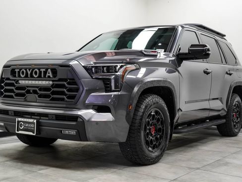 Used 2024 Toyota Sequoia TRD Pro AWD/4WD image 7